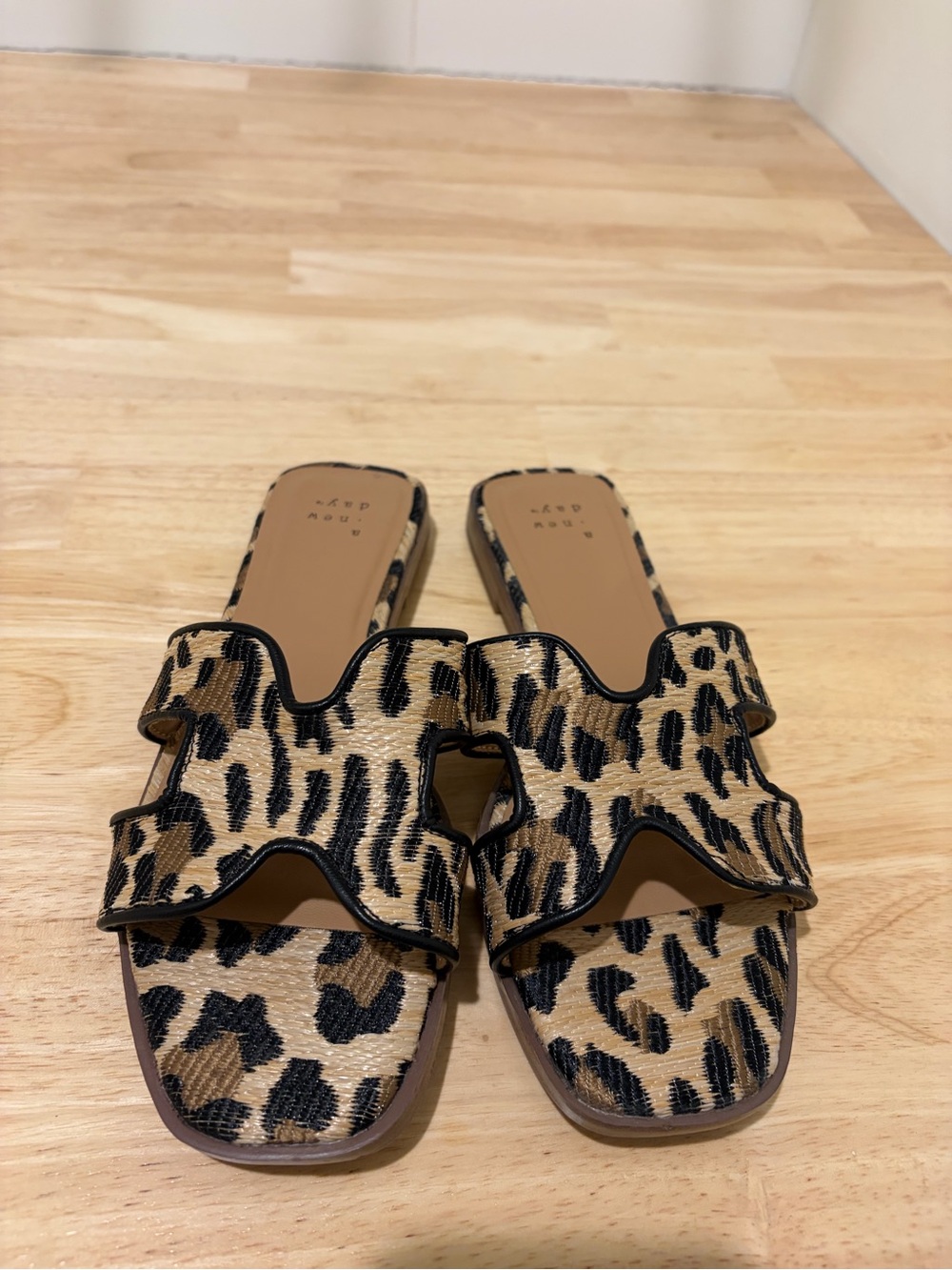 Target (a new day) Leopard-Print Slides in Tan and Black NWOT